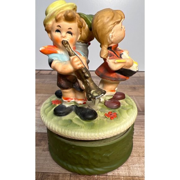 Vintage Ceramic Music Box Musician Figurine Trio With Green Base  Made In Japan - Picture 3 of 5